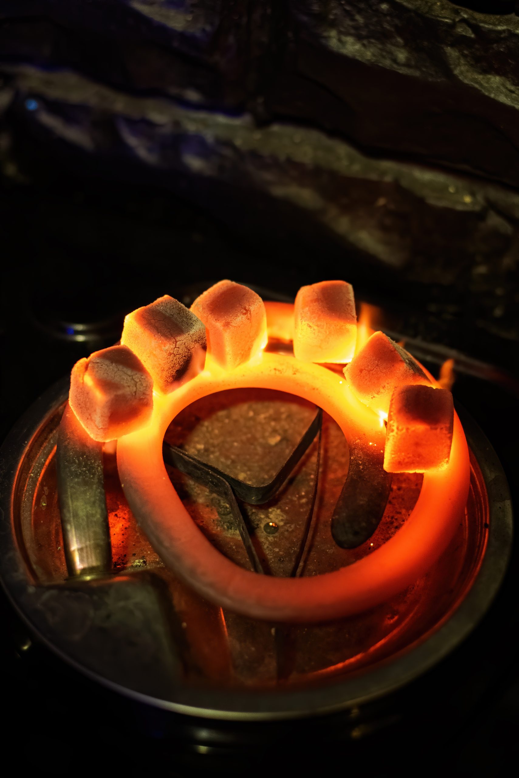 Coconut shell hookah charcoal